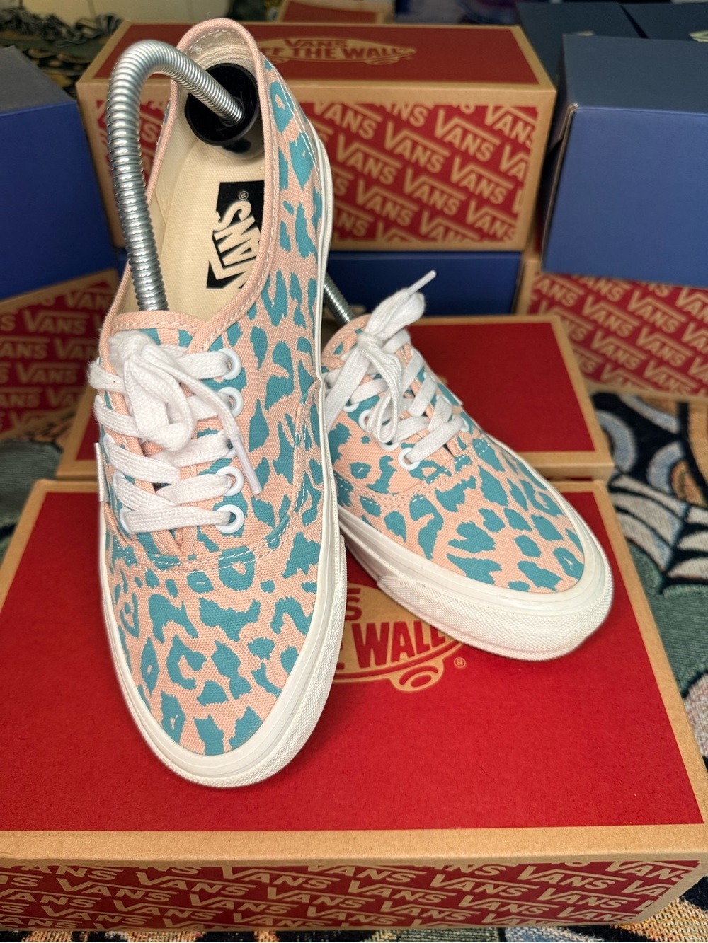 NEARLY NEW Vans Authentic Lx 44 Cheetah Sepia Rose Men 8/Women 9.5